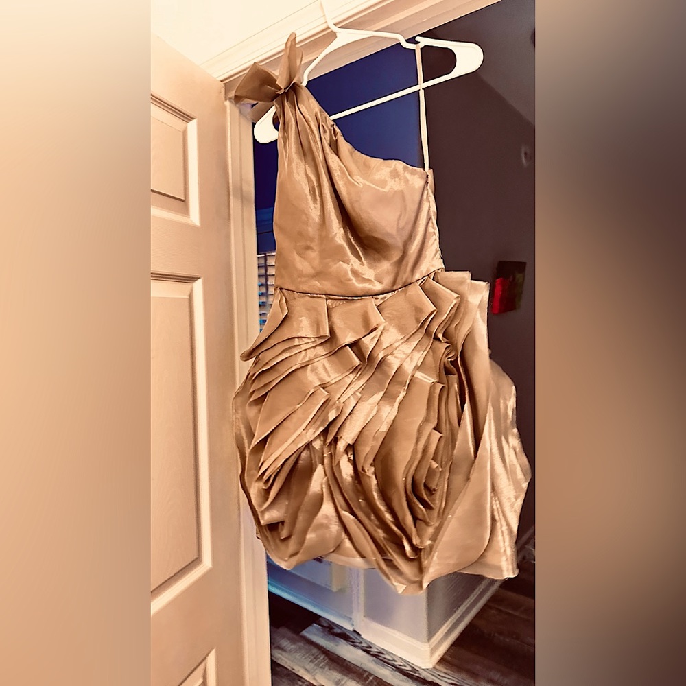 Vera Wang “white” party dress
